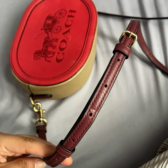 Coach purse beige and pink - Picture 6 of 6